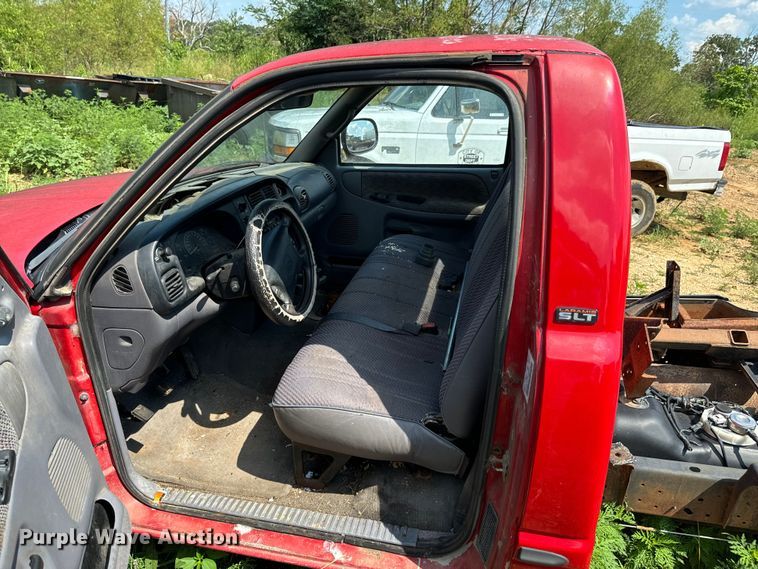 image for item DX0921 1998 Dodge Ram 1500 pickup truck cab and chassis