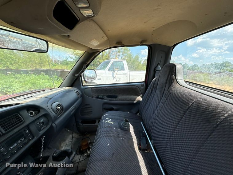 image for item DX0921 1998 Dodge Ram 1500 pickup truck cab and chassis