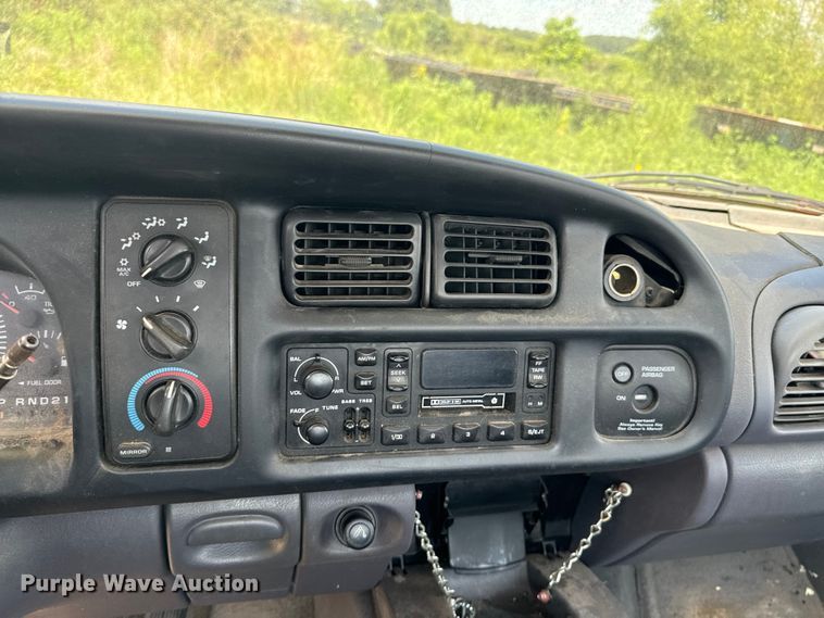 image for item DX0921 1998 Dodge Ram 1500 pickup truck cab and chassis