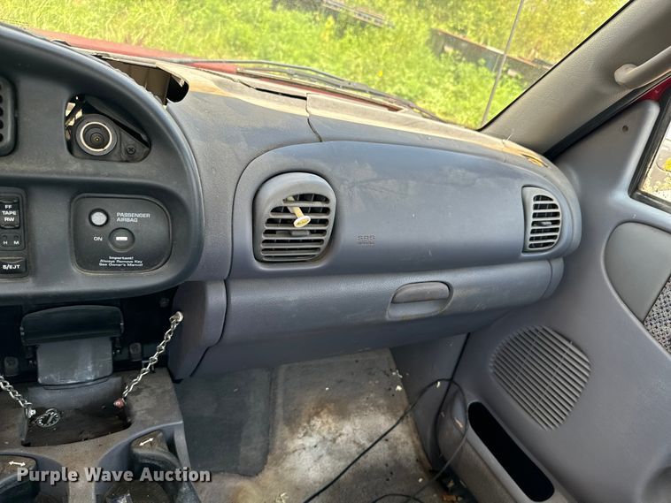 image for item DX0921 1998 Dodge Ram 1500 pickup truck cab and chassis