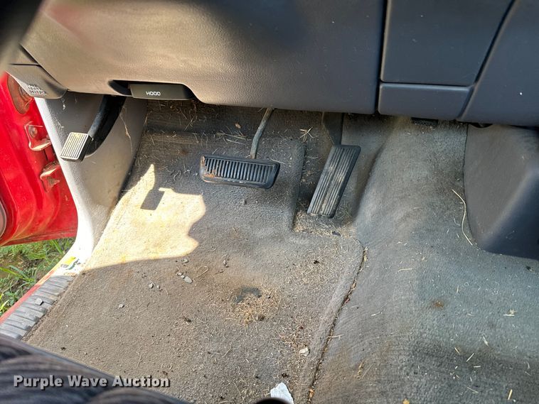 image for item DX0921 1998 Dodge Ram 1500 pickup truck cab and chassis