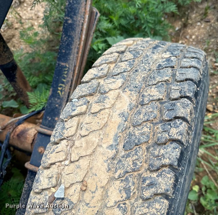 image for item DX0921 1998 Dodge Ram 1500 pickup truck cab and chassis