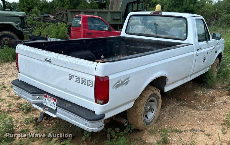 image for item DX0922 1995 Ford F150 pickup truck