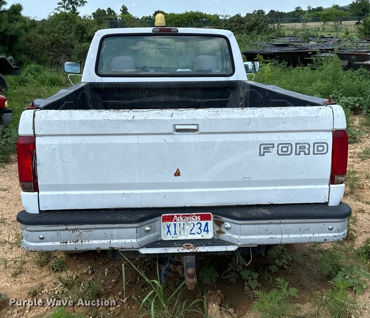 image for item DX0922 1995 Ford F150 pickup truck