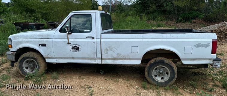 image for item DX0922 1995 Ford F150 pickup truck