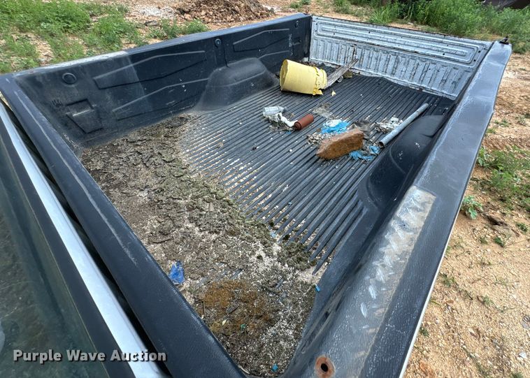 image for item DX0922 1995 Ford F150 pickup truck