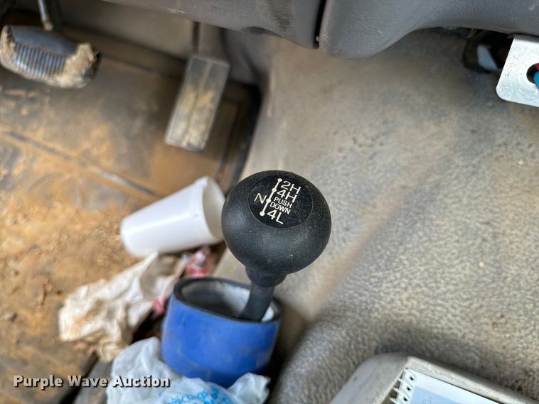 image for item DX0922 1995 Ford F150 pickup truck