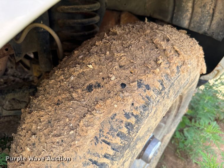 image for item DX0922 1995 Ford F150 pickup truck