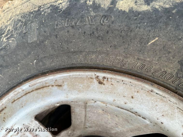 image for item DX0922 1995 Ford F150 pickup truck