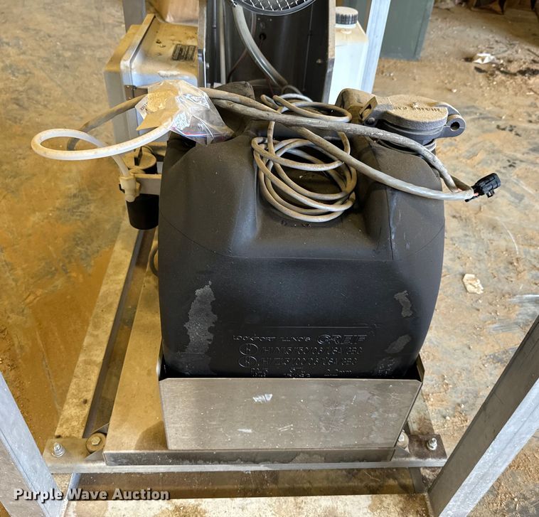 image for item DX0925 Clarke SmartFlow A0001S mosquito fogger