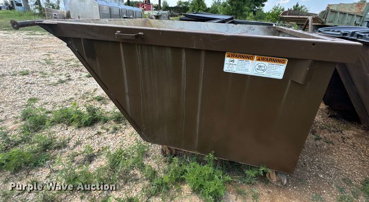 image for item DX0928 (10) dumpsters