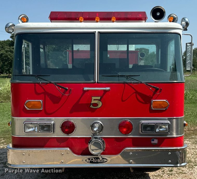 image for item DX0946 1988 Pierce Arrow pumper fire truck