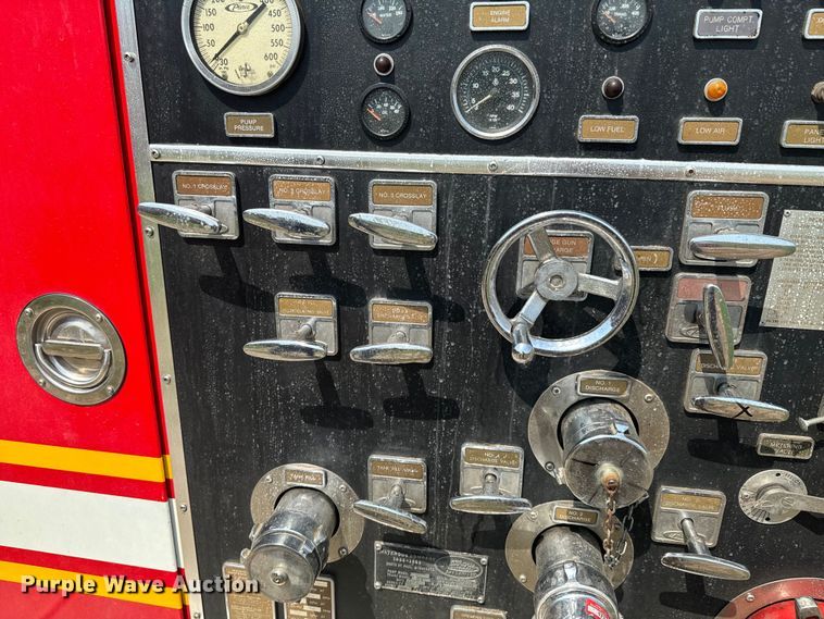 image for item DX0946 1988 Pierce Arrow pumper fire truck