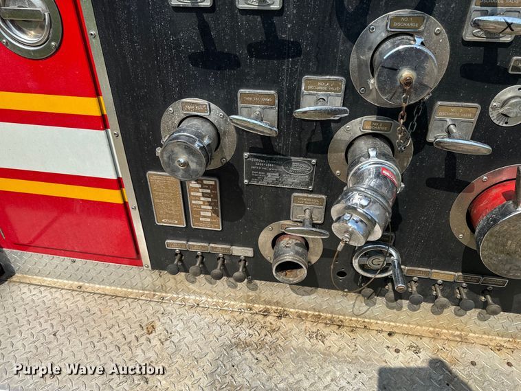 image for item DX0946 1988 Pierce Arrow pumper fire truck