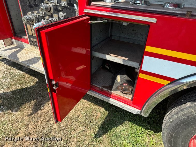 image for item DX0946 1988 Pierce Arrow pumper fire truck