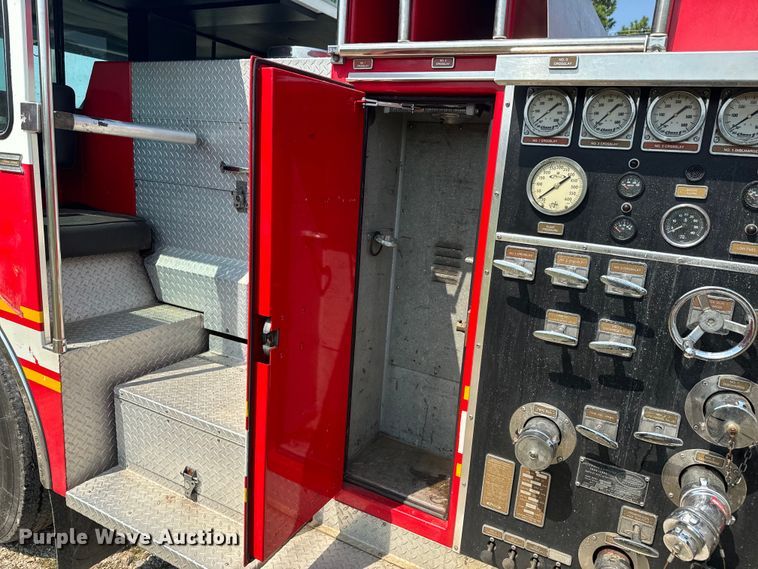 image for item DX0946 1988 Pierce Arrow pumper fire truck