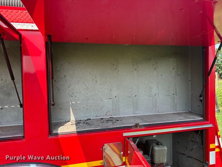 image for item DX0946 1988 Pierce Arrow pumper fire truck