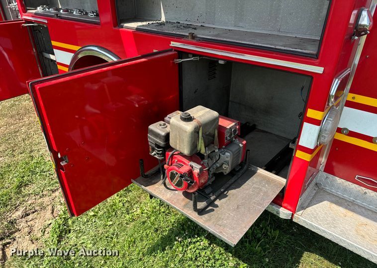 image for item DX0946 1988 Pierce Arrow pumper fire truck