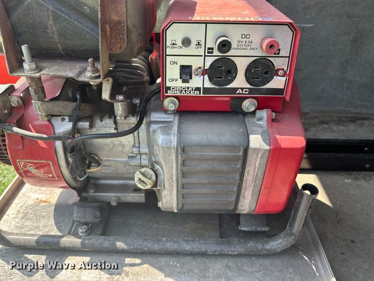 image for item DX0946 1988 Pierce Arrow pumper fire truck