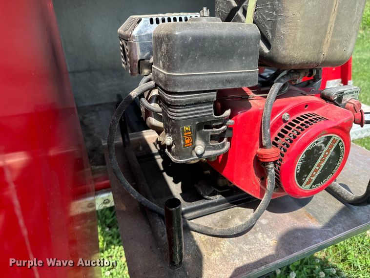 image for item DX0946 1988 Pierce Arrow pumper fire truck