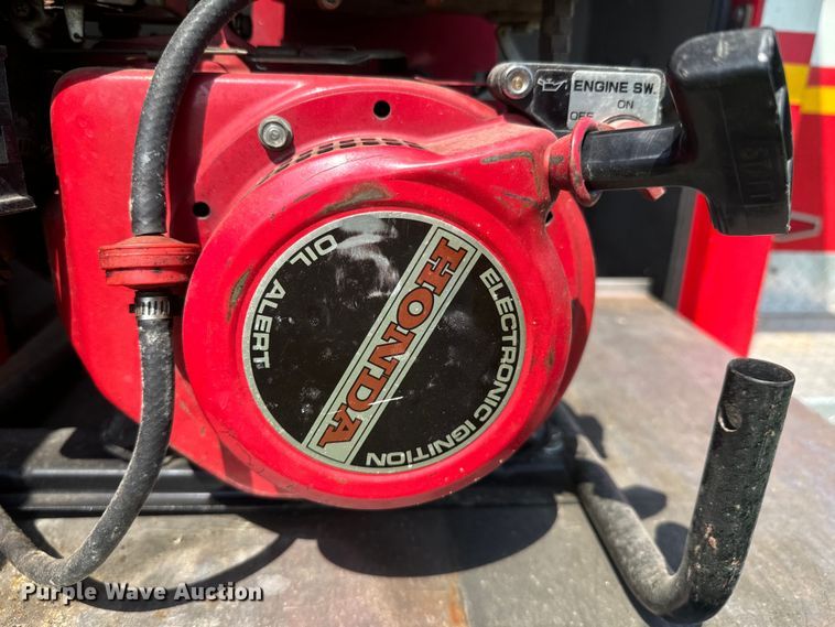 image for item DX0946 1988 Pierce Arrow pumper fire truck