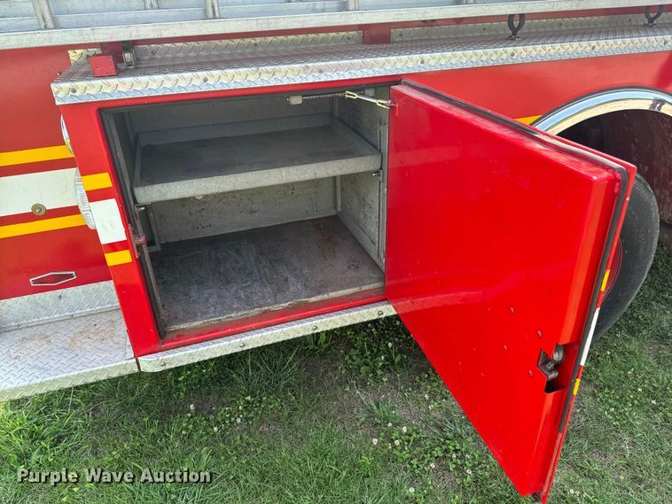 image for item DX0946 1988 Pierce Arrow pumper fire truck