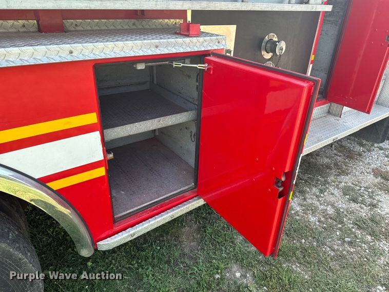 image for item DX0946 1988 Pierce Arrow pumper fire truck