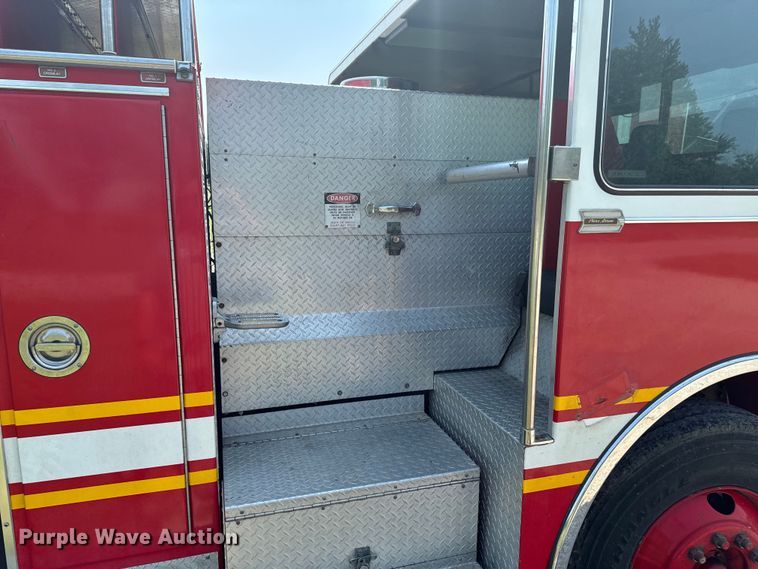 image for item DX0946 1988 Pierce Arrow pumper fire truck