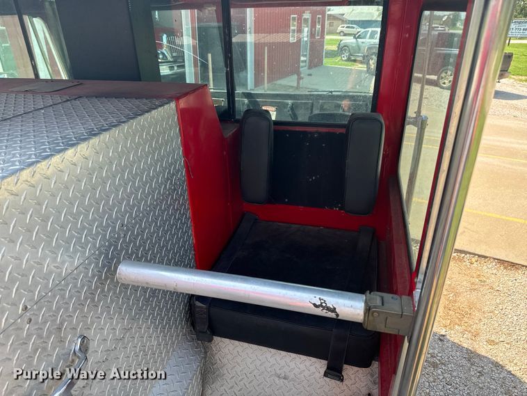 image for item DX0946 1988 Pierce Arrow pumper fire truck