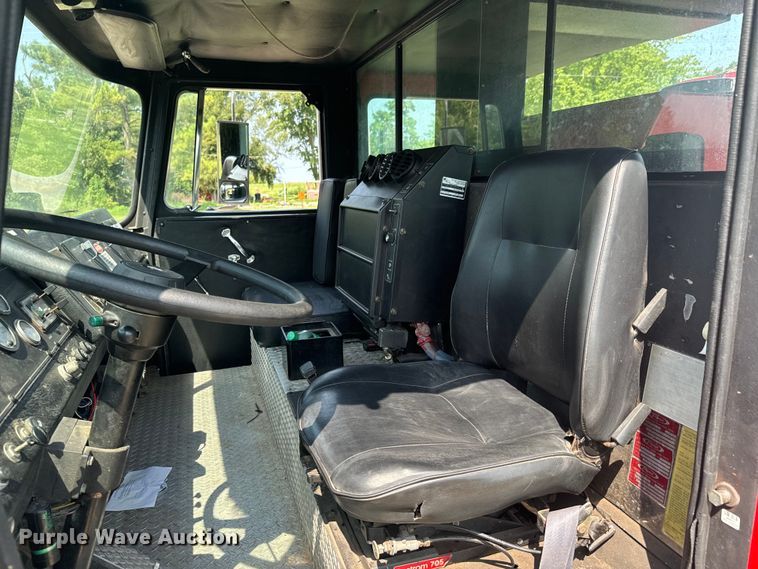 image for item DX0946 1988 Pierce Arrow pumper fire truck