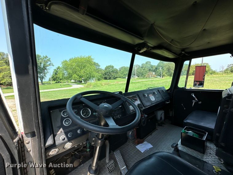 image for item DX0946 1988 Pierce Arrow pumper fire truck