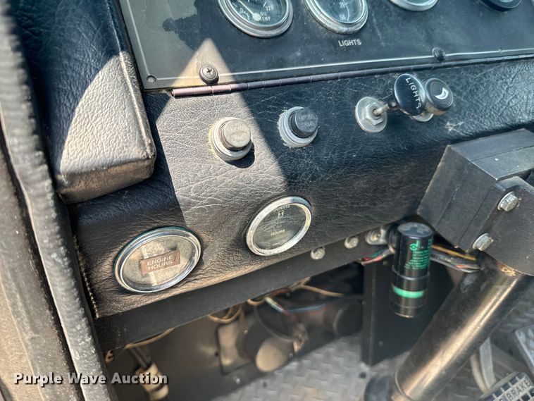 image for item DX0946 1988 Pierce Arrow pumper fire truck