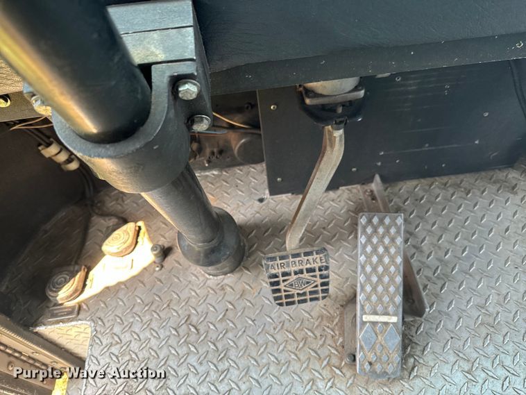 image for item DX0946 1988 Pierce Arrow pumper fire truck