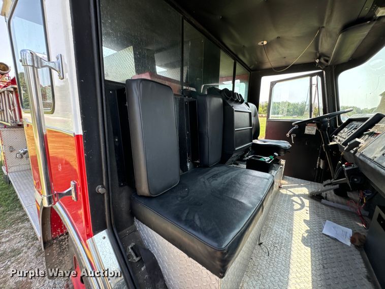 image for item DX0946 1988 Pierce Arrow pumper fire truck