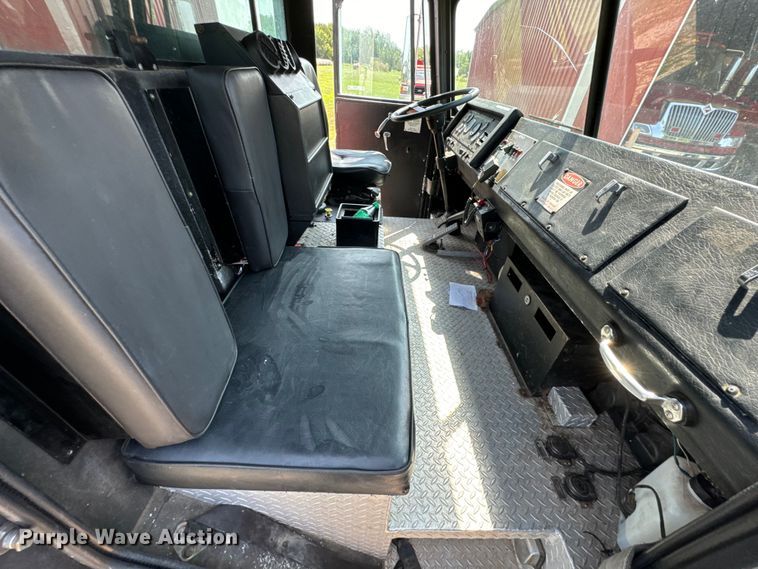 image for item DX0946 1988 Pierce Arrow pumper fire truck