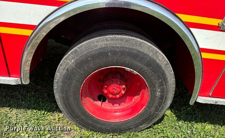 image for item DX0946 1988 Pierce Arrow pumper fire truck