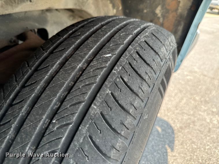 image for item DX0948 1991 Chevrolet Suburban 1500 SUV