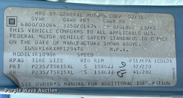 image for item DX0948 1991 Chevrolet Suburban 1500 SUV