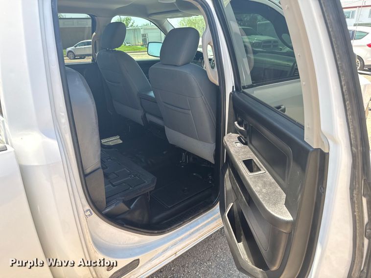 image for item DX3461 2019 Dodge Ram 1500 Crew Cab pickup truck