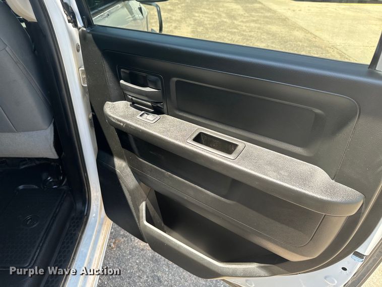 image for item DX3461 2019 Dodge Ram 1500 Crew Cab pickup truck