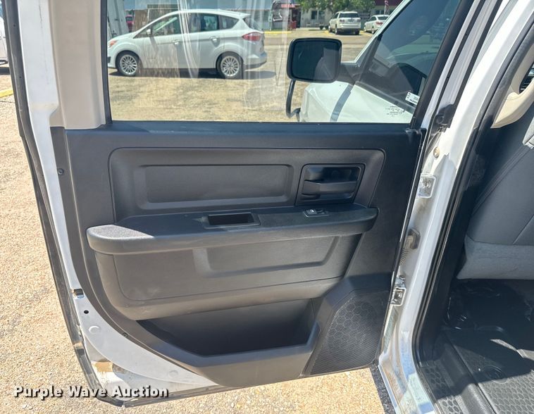 image for item DX3461 2019 Dodge Ram 1500 Crew Cab pickup truck