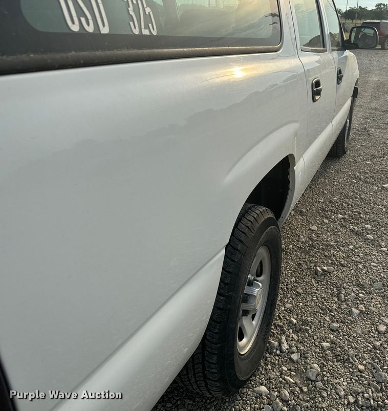 image for item DX3467 2006 Chevrolet  Suburban 1500 SUV