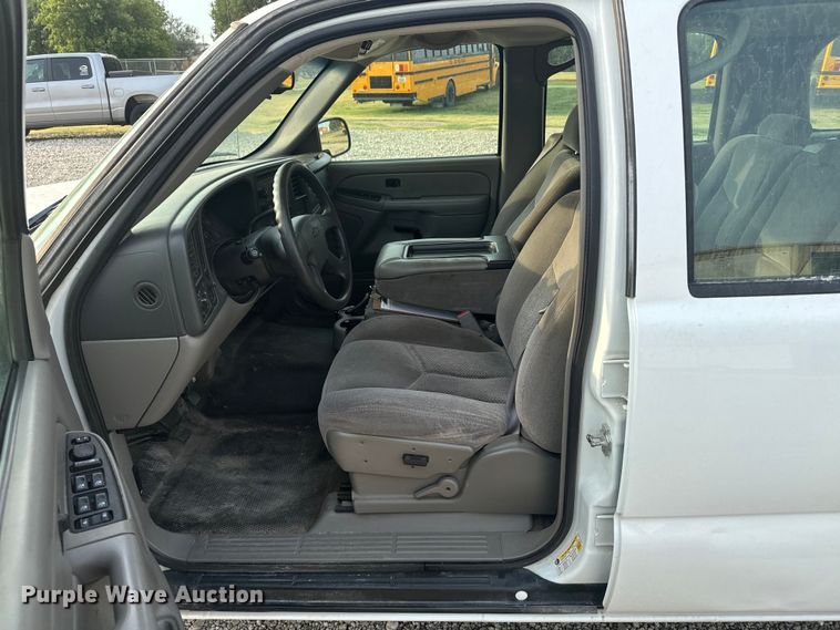 image for item DX3467 2006 Chevrolet  Suburban 1500 SUV