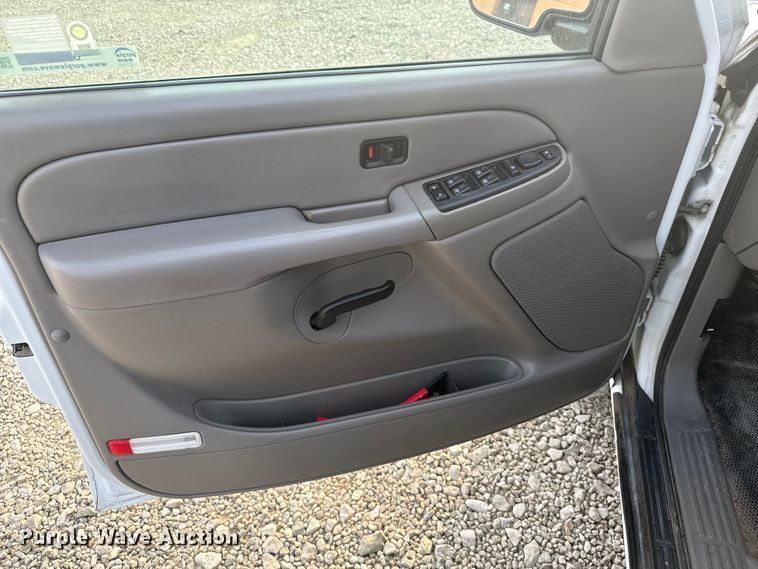 image for item DX3467 2006 Chevrolet  Suburban 1500 SUV