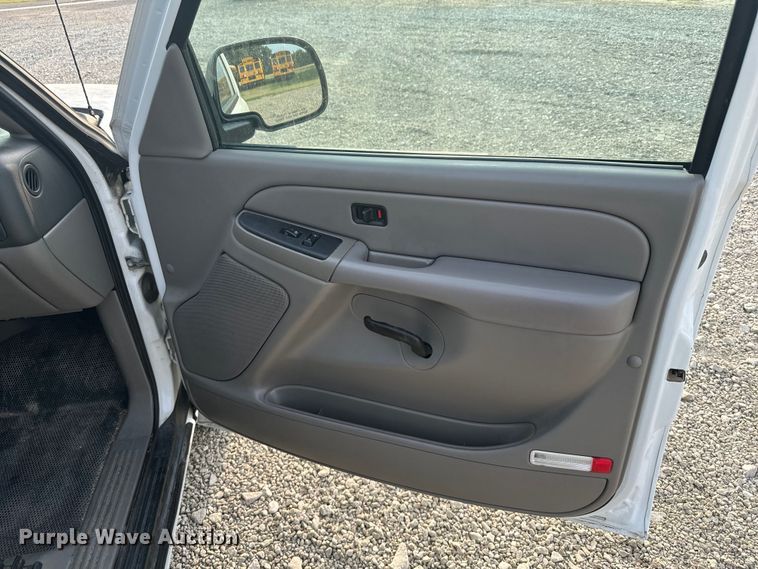 image for item DX3467 2006 Chevrolet  Suburban 1500 SUV