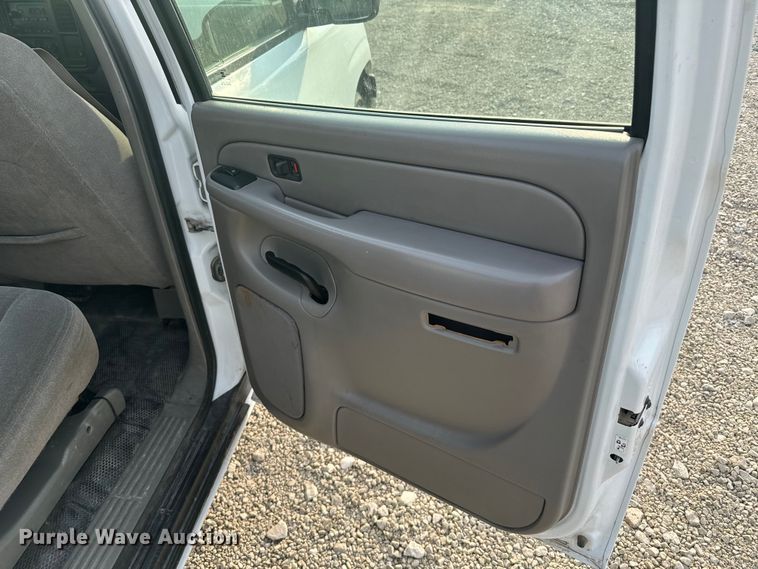 image for item DX3467 2006 Chevrolet  Suburban 1500 SUV