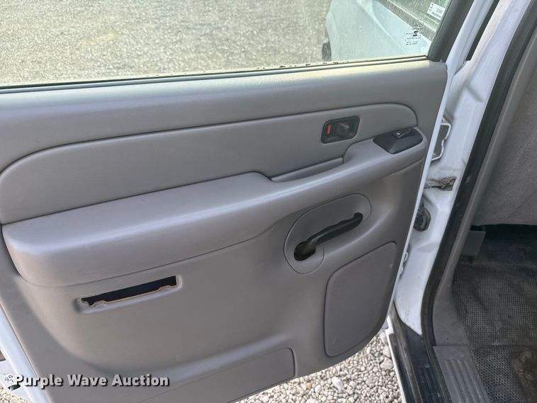 image for item DX3467 2006 Chevrolet  Suburban 1500 SUV