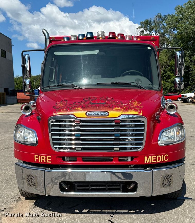 image for item EH4337 2010 Freightliner Buisness Class M2 ambulance