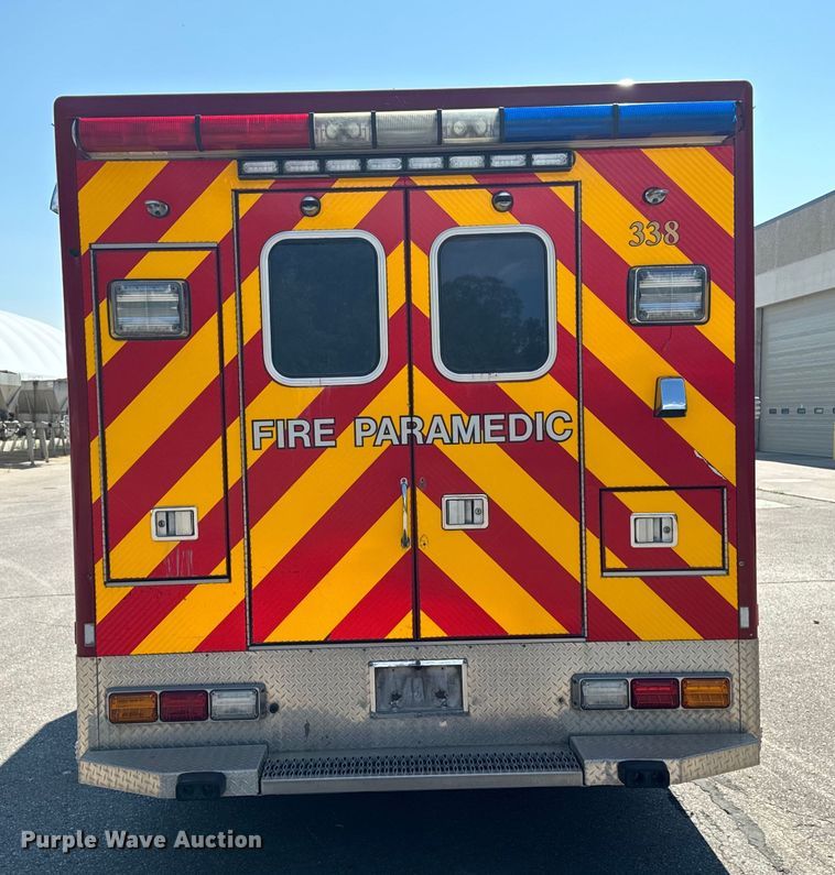 image for item EH4337 2010 Freightliner Buisness Class M2 ambulance