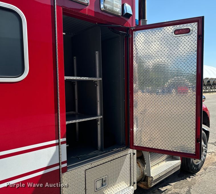 image for item EH4337 2010 Freightliner Buisness Class M2 ambulance